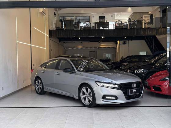 HONDA ACCORD 2.0 VTEC TURBO GASOLINA TOURING 10AT HONDA ACCORD 2.0 VTEC TURBO GASOLINA TOURING 10AT
